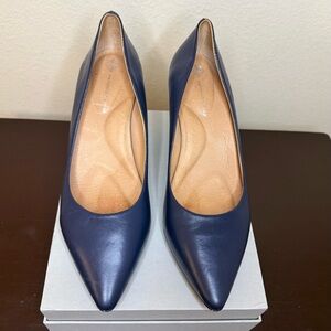 Antonio Melani Pumps Heels Size 8 Navy Blue